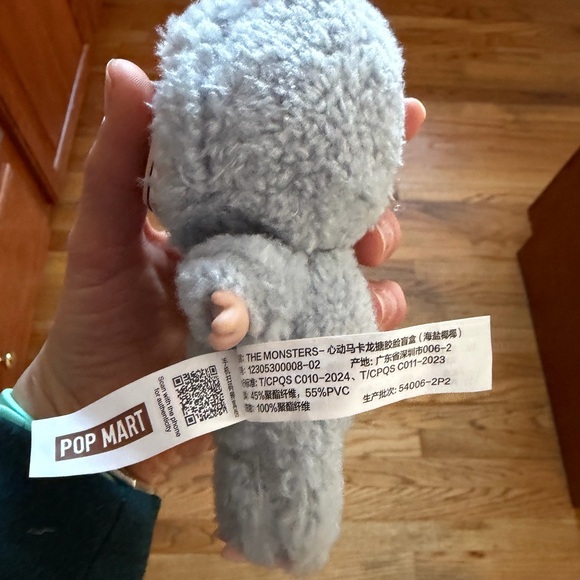 Labubu - Grey - Picture 3 of 4